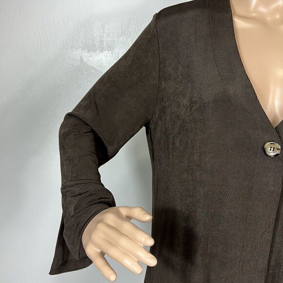 Chico’s Travelers Chocolate Brown Single Button Closure Cardigan Size M - Picture 2 of 9
